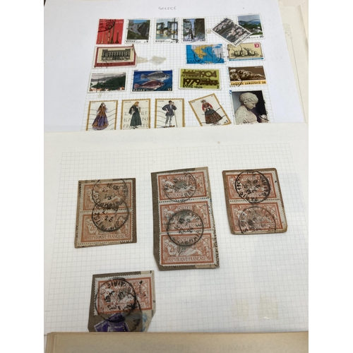 581 - A large collection of antique and later worldwide stamps