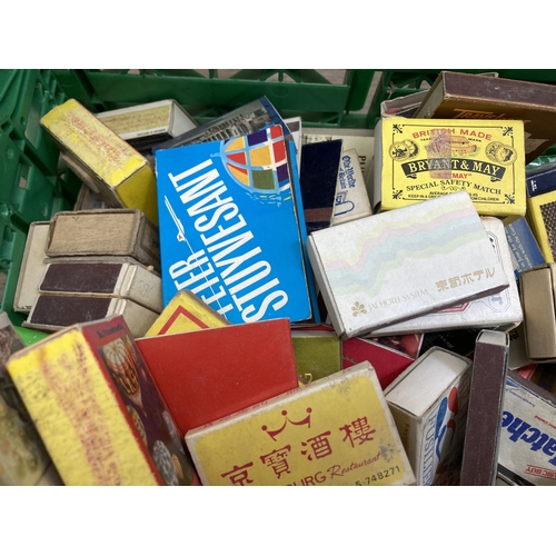 582 - A collection of vintage matchboxes