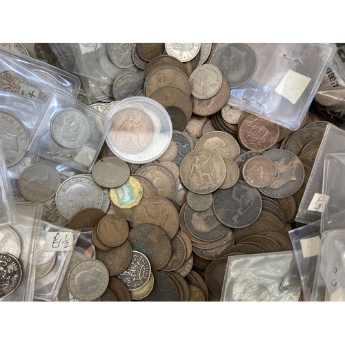 585 - A collection of British coins