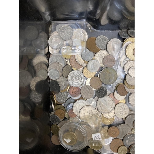 586 - A collection of world coins