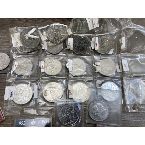 587 - A collection of commemorative British coins