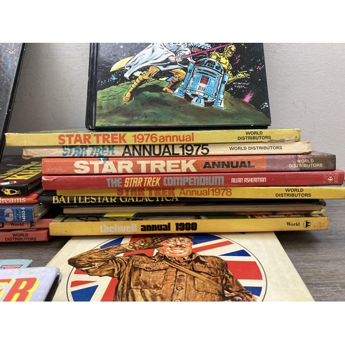 588 - A collection of vintage annuals to include Marvel Presents Star Wars, Star Trek, Night Rider, The Sm... 