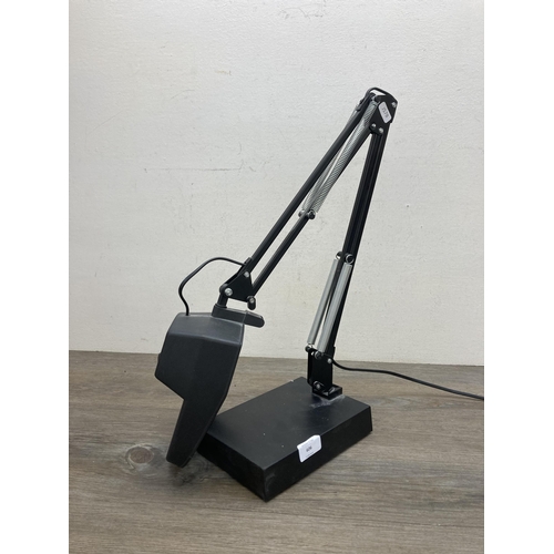 606 - A contemporary black metal angled magnifying desk lamp