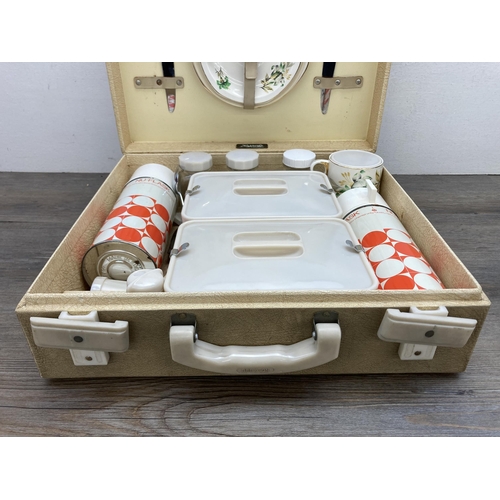 621 - A mid 20th century Harrods of London picnic set