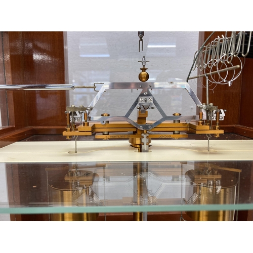 637 - A set of mid 20th century Oertling of London model 147 scientific precision weighing scales - approx... 