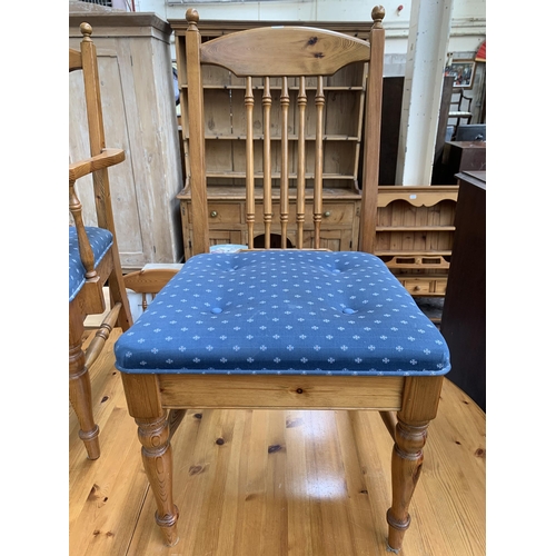 185 - A pine extending dining table and six chairs - approx. 76cm high x 110cm wide x 167cm long