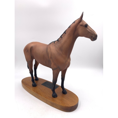 331 - A Beswick Connoisseur model of Arkle Champion Steeplechaser on mahogany plinth - approx. 30cm high