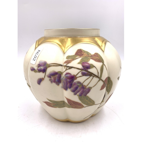 336 - A Royal Worcester Blush Ivory 1313 potpourri jar - approx. 15cm high