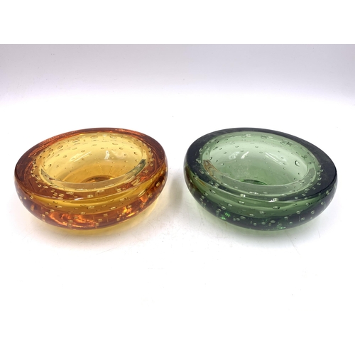 349 - Two mid 20th century Whitefriars controlled bubble art glass ash trays/bowls - approx. 12cm diameter