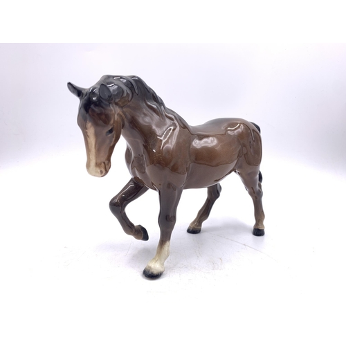 357 - A Beswick brown gloss horse figurine - approx. 15cm high