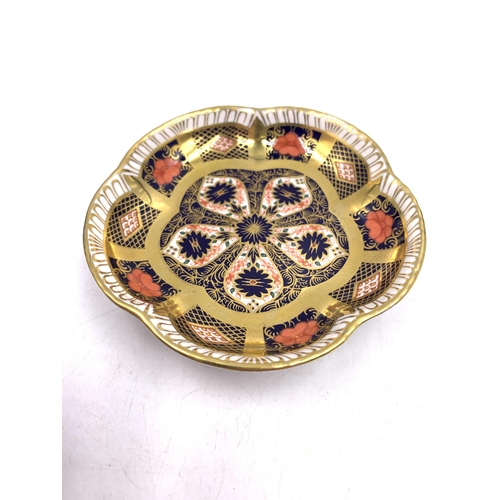 387 - A boxed Royal Crown Derby Old Imari 1128 trinket dish - approx. 11.5cm diameter