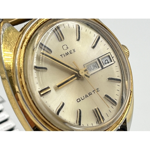 2231 - A 1970s Timex gold plated men's quartz wristwatch