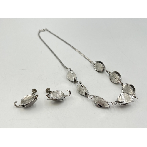 2260 - A Bond-Boyd sterling silver necklace and earrings set - approx. gross weight 25g