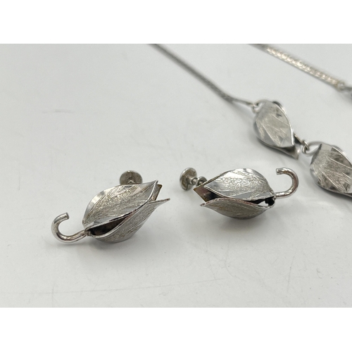 2260 - A Bond-Boyd sterling silver necklace and earrings set - approx. gross weight 25g