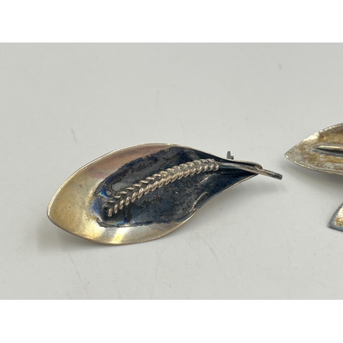 2264 - Two Carl Ove Frydensberg Denmark sterling silver leaf brooches - approx. gross weight 9.4g