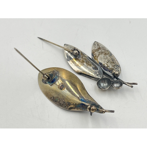 2264 - Two Carl Ove Frydensberg Denmark sterling silver leaf brooches - approx. gross weight 9.4g