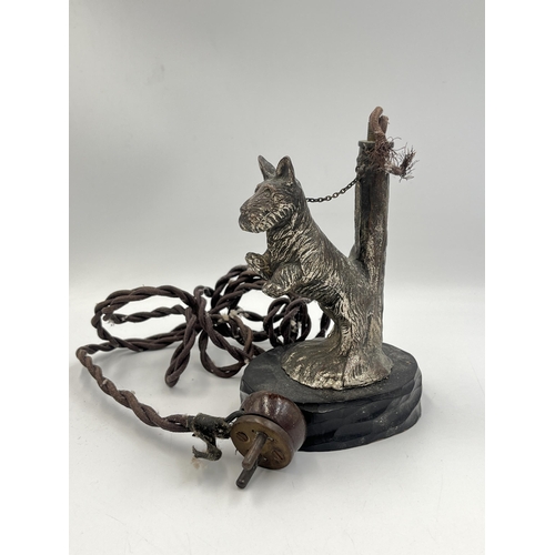 2292 - A 1930s cast metal Scottie dog table lamp on wooden base - approx. 16cm high