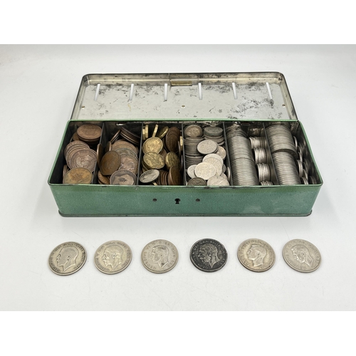 2346 - A change tin containing British pre-decimal coins to include 50% silver 1922, 1929, 1931, 1938, 1940... 