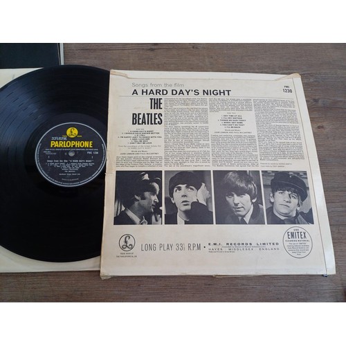 750 - Seven The Beatles LP vinyl records, two 'Sgt. Pepper's Lonely Hearts Club Band', 'The Beatles' (with... 