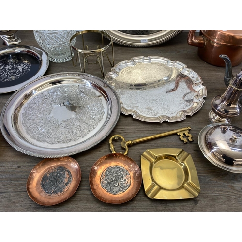 444 - A collection of antique and later metalware to to include Georgian style brass dressing mirror, EPNS... 