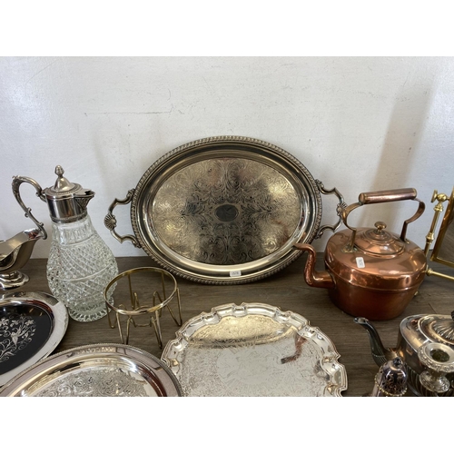 444 - A collection of antique and later metalware to to include Georgian style brass dressing mirror, EPNS... 