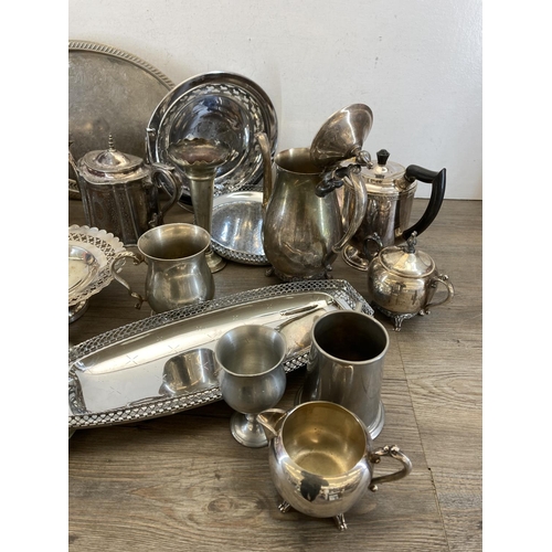 450 - A collection of antique and later metalware to include Victorian Walker & Hall silver plated teapot,... 