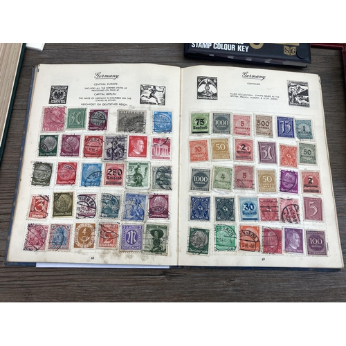 625 - Six albums containing a collection of worldwide stamps