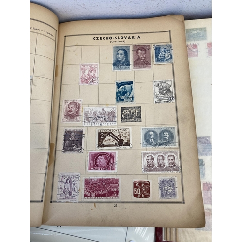 625 - Six albums containing a collection of worldwide stamps