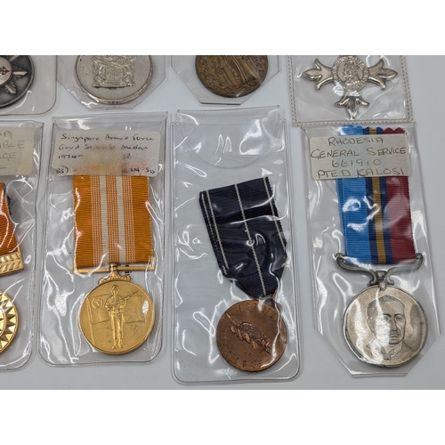 2147 - Ten various medals to include Syrian Medal For Bravery, Singapore Armed Forces Good Service, Namibia... 