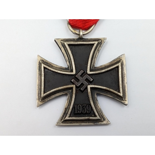 2156 - A WWII German Iron Cross 2nd class medal