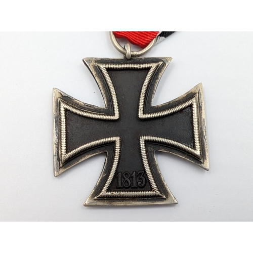 2156 - A WWII German Iron Cross 2nd class medal