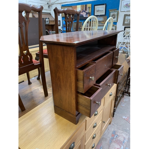 121 - A modern hardwood corner TV stand - approx. 62cm high x 86cm wide x 48cm deep