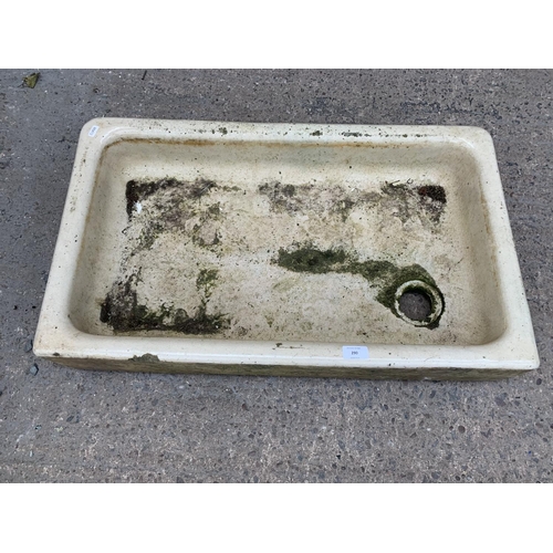 290 - An antique glazed Belfast sink - approx. 16cm high x 46cm wide x 77cm long