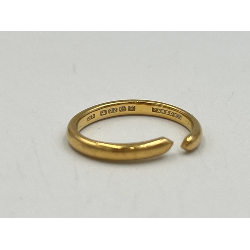 2013 - A hallmarked Birmingham 22ct gold wedding band for scrap - approx. gross weight 4g