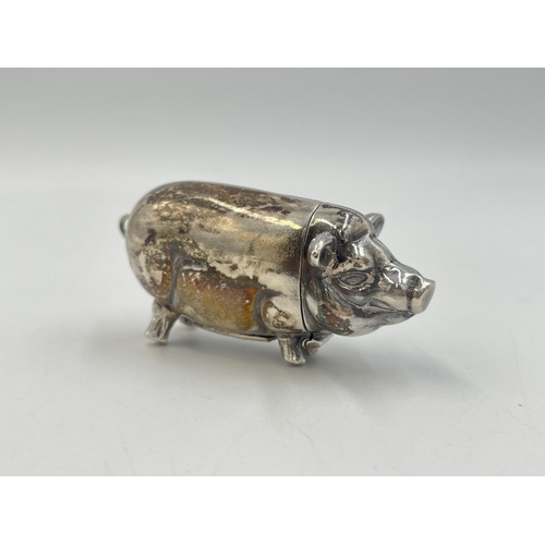 2018 - A .925 silver novelty pig vesta case - approx. gross weight 38.6g and 6cm long