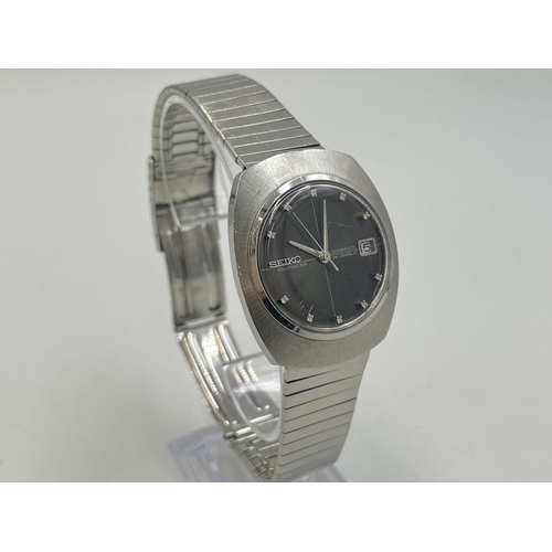 2027 - A 1960s Seiko Selfdater Diashock 24 jewels automatic men's wristwatch - ref no. 6205-7980