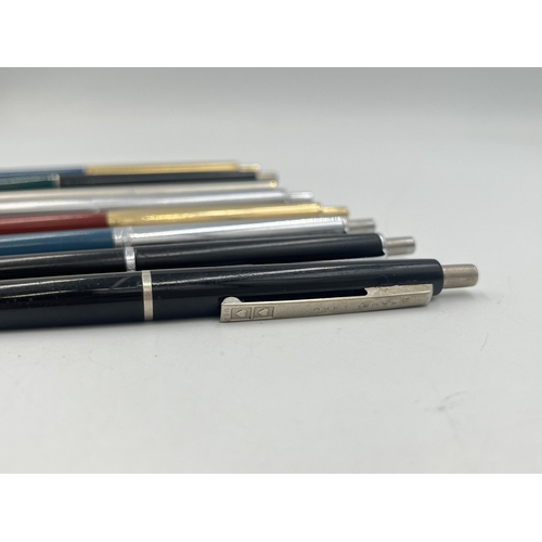 2061 - Eight Paper Mate retractable ballpoint pens