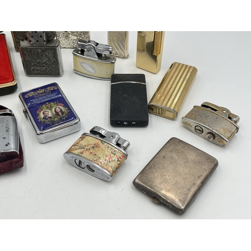 2066 - A collection of vesta cases and cigarette lighters to include boxed Colibri Molectric, Win 1000, Ron... 