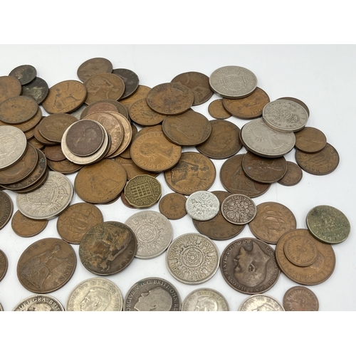 2071 - A collection of British pre-decimal coins to include approx. 314g of 50% silver examples