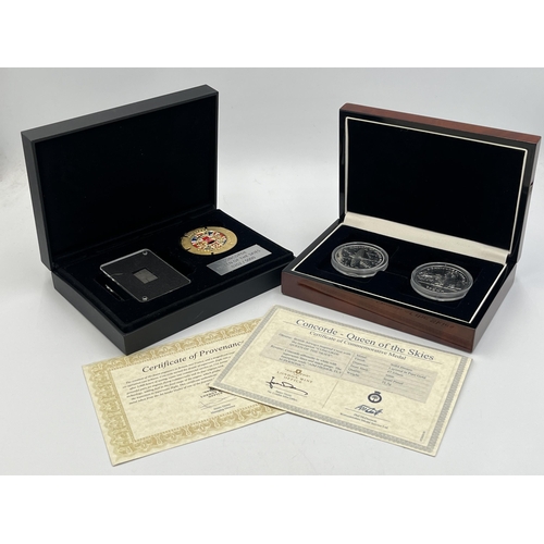 2075 - Two coin cases, one containing 1994 and 1995 Isle of Man one crowns and one containing 'Concorde Que... 