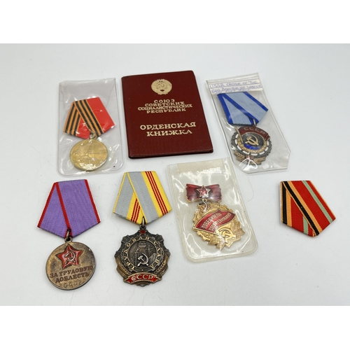 2107 - Five USSR medals with booklet