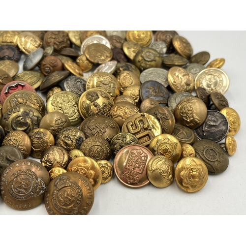 2126 - A collection of military buttons