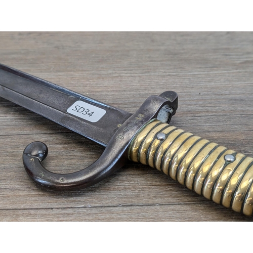 2089 - A French M1866 Chassepot bayonet, numbered 'U76418' - approx. 70cm long including handle