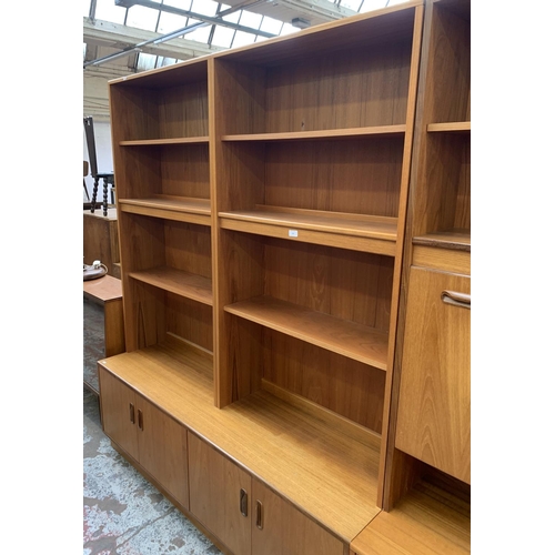 123 - A 1970s G Plan Fresco teak bookcase - approx. 198cm high x 162cm wide x 45.5cm deep