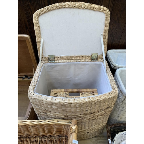 93 - Sixteen wicker baskets