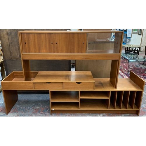 165 - A mid 20th century Swedish Abra Musikbank teak extending media cabinet - approx. (when closed) 138.5... 