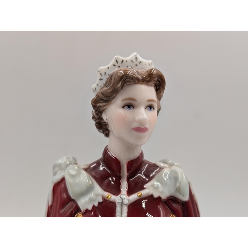 405 - A Royal Worcester Queen Elizabeth figurine In Celebration of the Queen's 80th Birthday 2006, Dressed... 