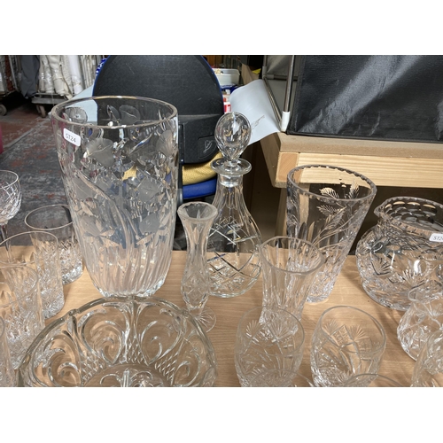 481 - A collection of good quality crystal to include a set of six Webb Corbet 11.5cm tumblers, 28cm vase,... 