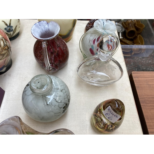 518 - Fourteen pieces of art glass to include Isle of Wight wren paperweight, a pair of Victorian pink and... 