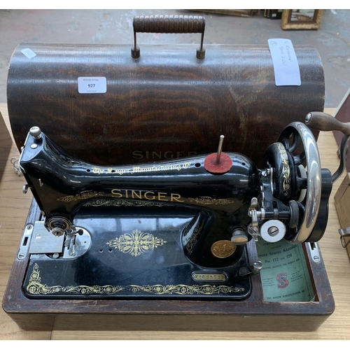 927 - A cased 1930 Singer 99k hand crank sewing machine